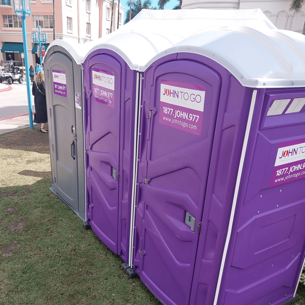 Regular and premium porta potty rental near Garden City for outdoor events