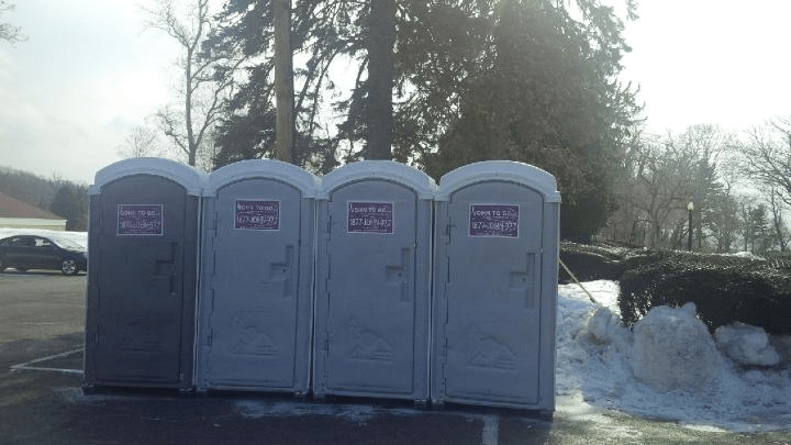 porta potty rental near Islip