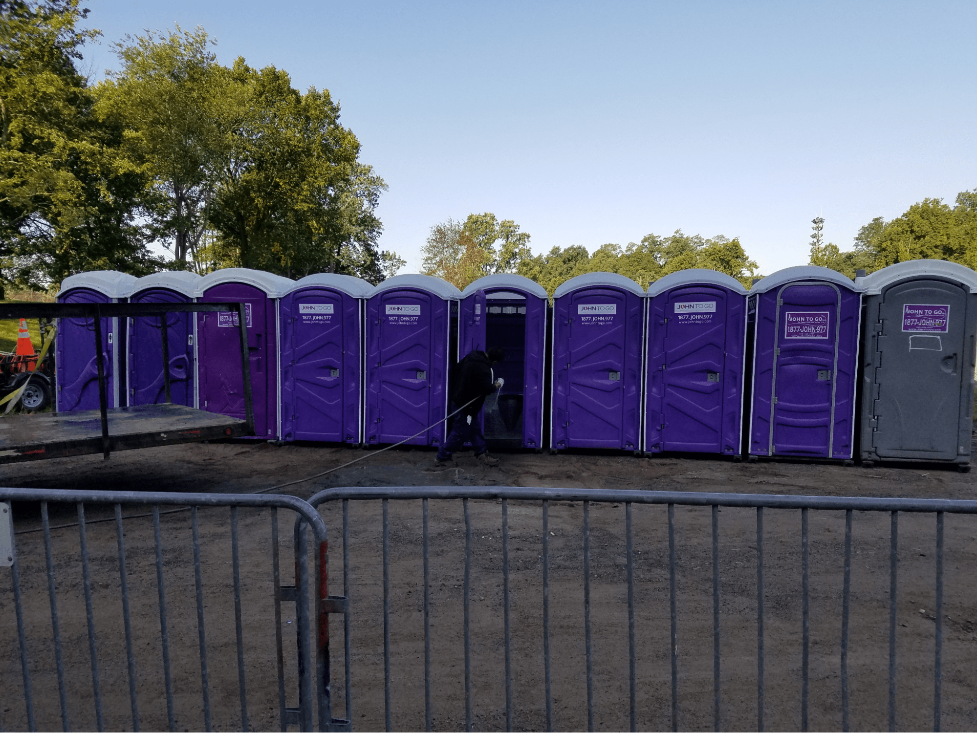 mobile restrooms Glen Cove